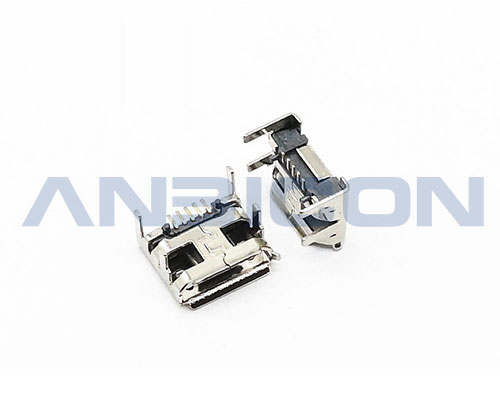 MICRO USB 2.0 Female with four legs